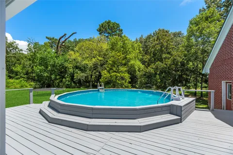 a view of a bathtub in the terrace