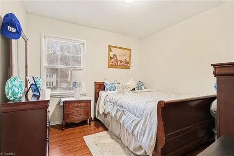 $250,000 | 409 West Montcastle Drive, Greensboro, NC 27406