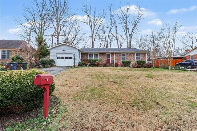 $250,000 | 409 West Montcastle Drive, Greensboro, NC 27406