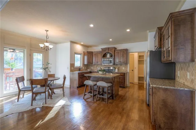 $525,000 | 4203 Northwest 76th Street, Kansas City, MO 64151