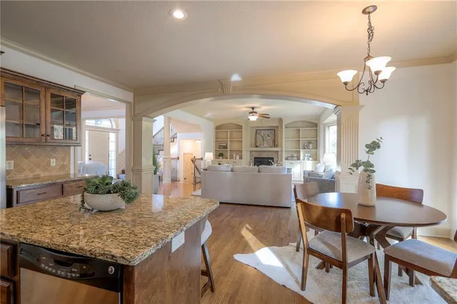 $525,000 | 4203 Northwest 76th Street, Kansas City, MO 64151