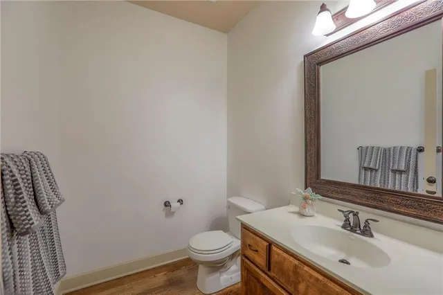 $525,000 | 4203 Northwest 76th Street, Kansas City, MO 64151