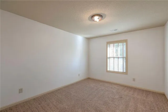 $525,000 | 4203 Northwest 76th Street, Kansas City, MO 64151