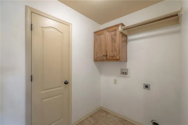 $525,000 | 4203 Northwest 76th Street, Kansas City, MO 64151