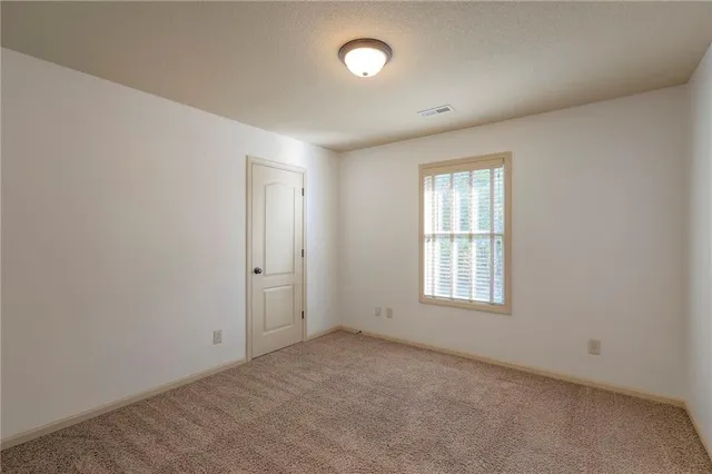 $525,000 | 4203 Northwest 76th Street, Kansas City, MO 64151