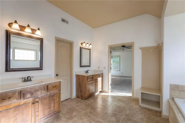 $525,000 | 4203 Northwest 76th Street, Kansas City, MO 64151