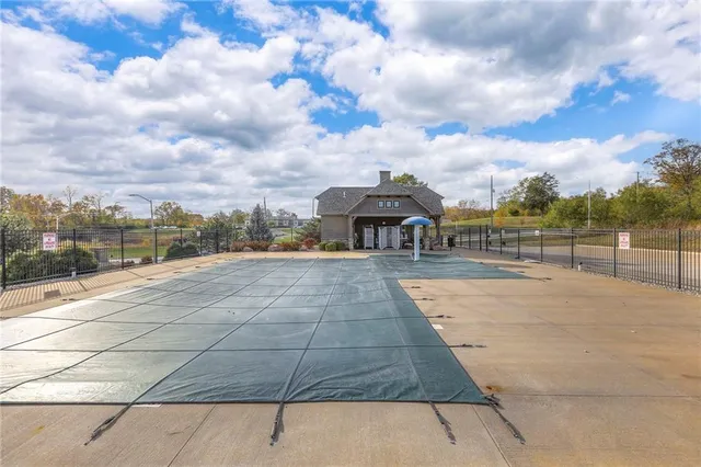 $525,000 | 4203 Northwest 76th Street, Kansas City, MO 64151