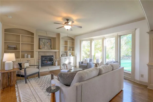 $525,000 | 4203 Northwest 76th Street, Kansas City, MO 64151