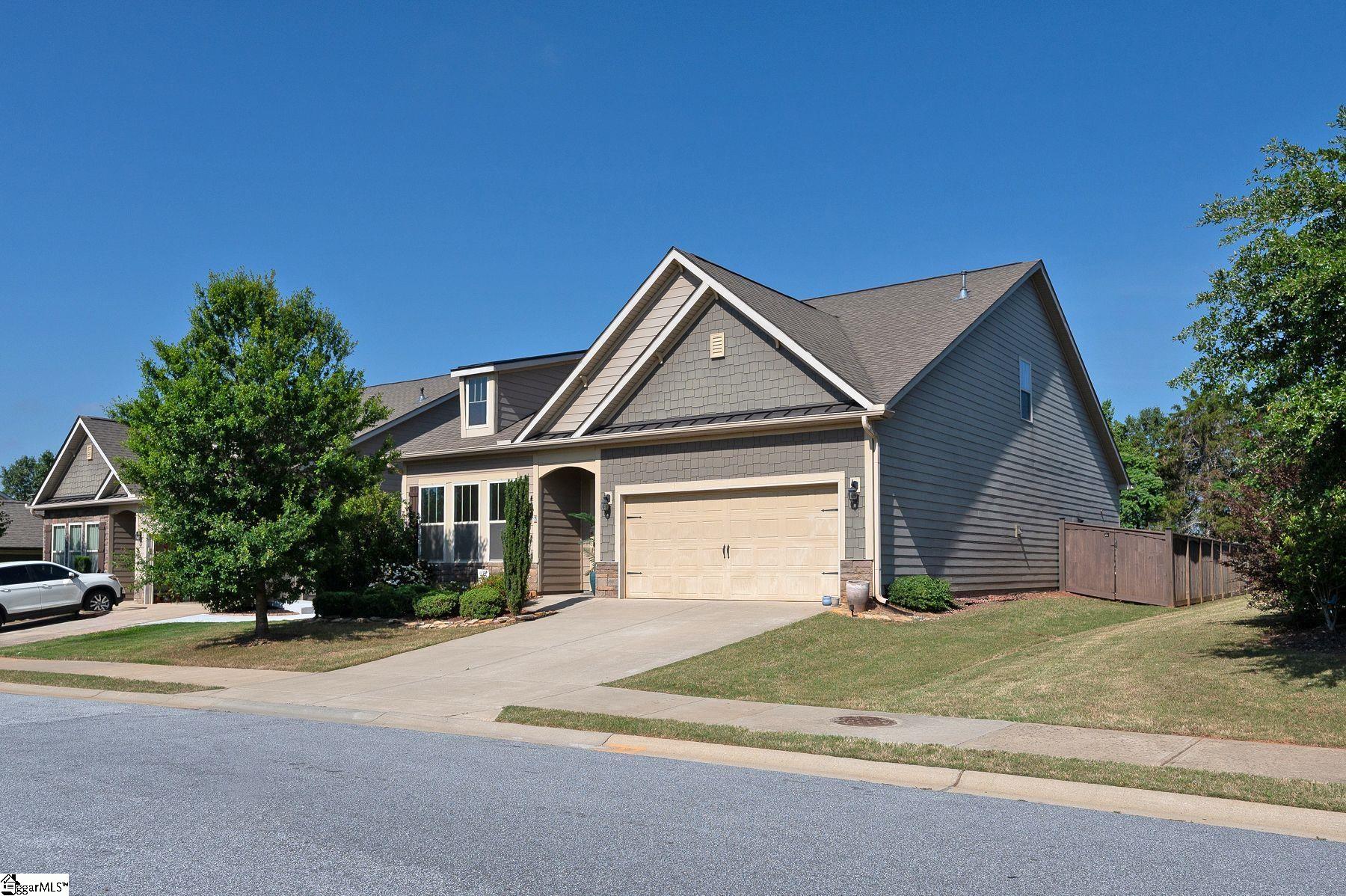 7 Common Oaks Court Simpsonville, SC 29681 - Photo 1 of 39