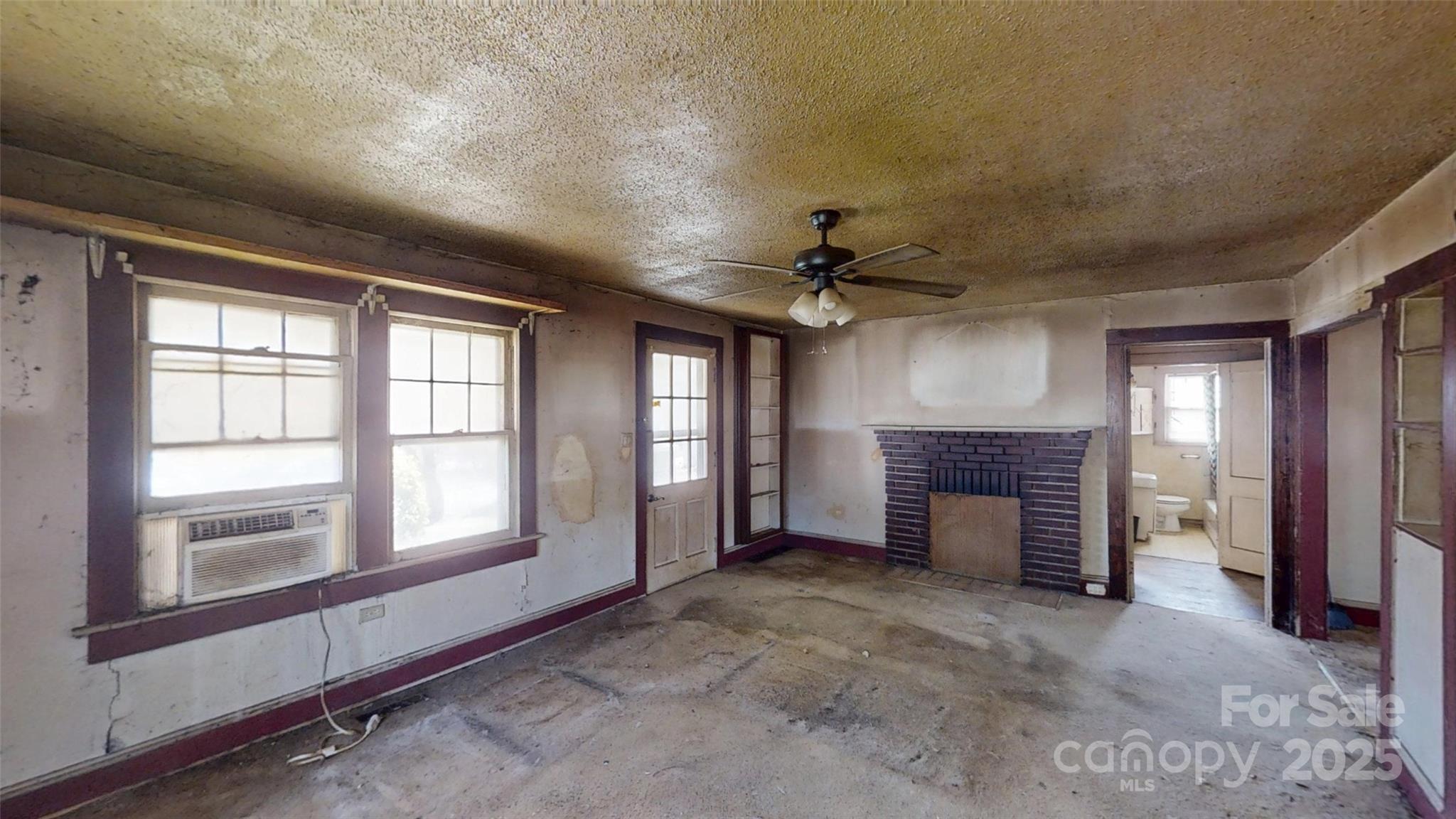 1628 Tunnel Road Asheville, NC 28805 - Photo 14 of 35