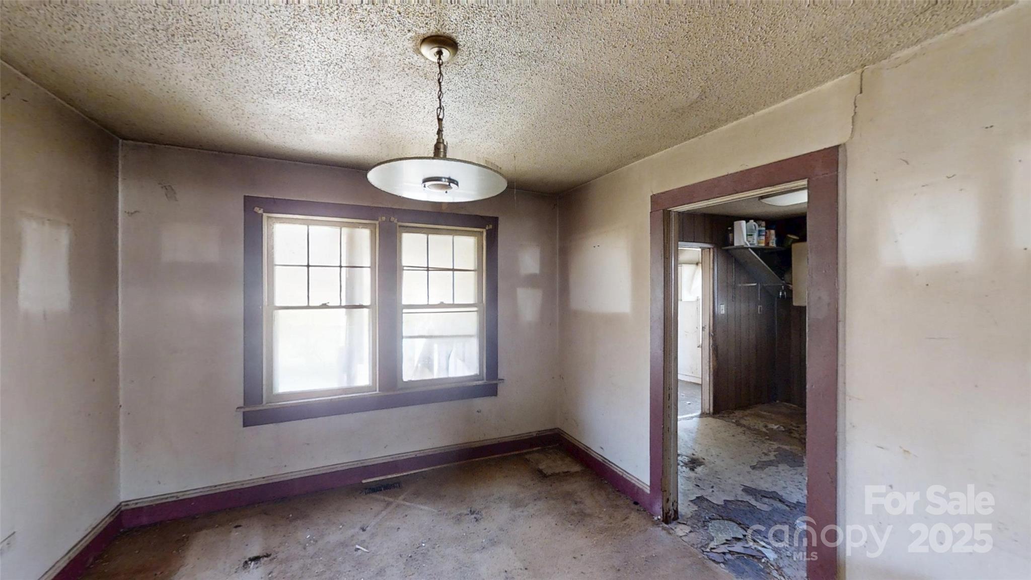 1628 Tunnel Road Asheville, NC 28805 - Photo 20 of 35