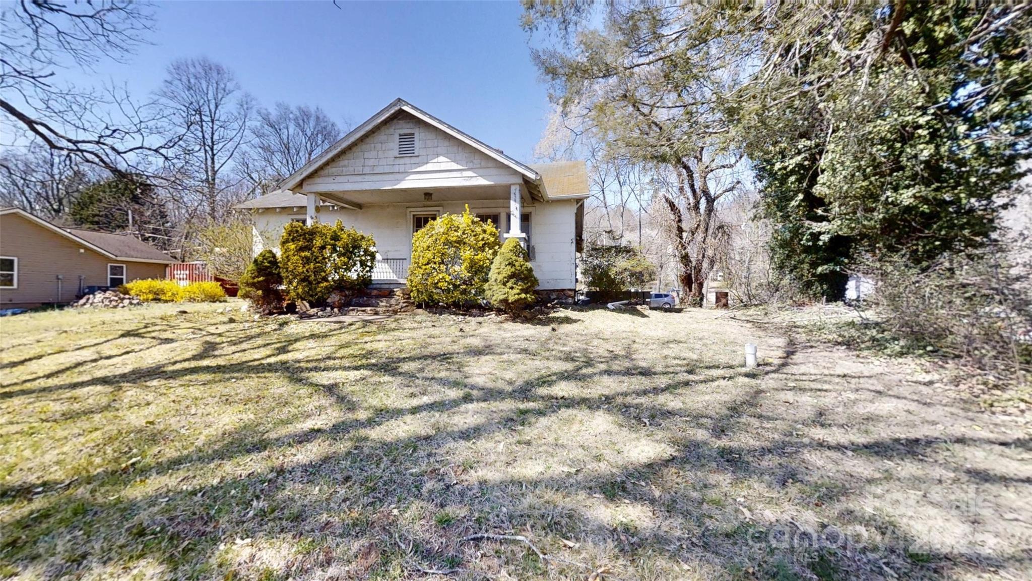 1628 Tunnel Road Asheville, NC 28805 - Photo 2 of 35