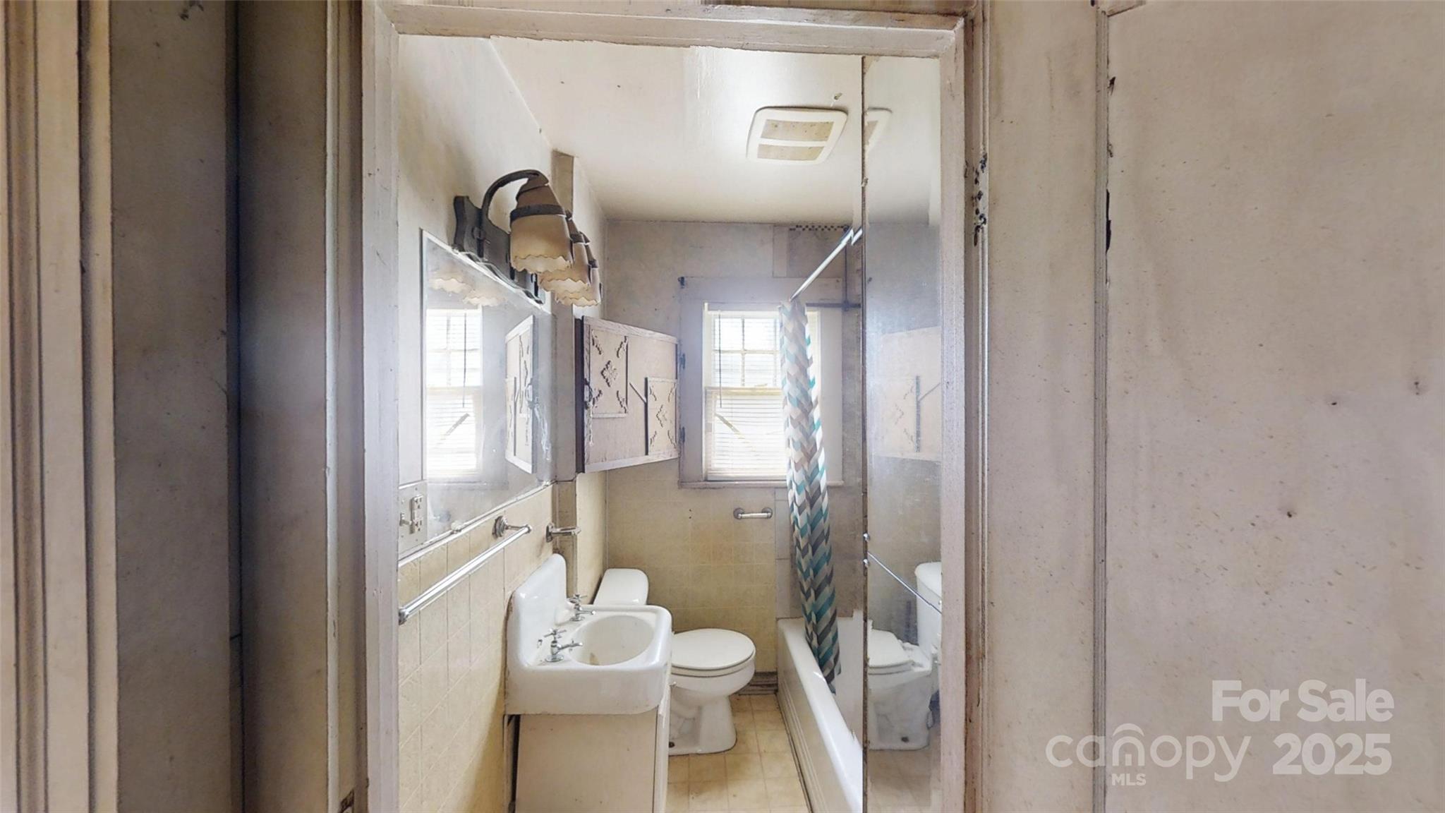 1628 Tunnel Road Asheville, NC 28805 - Photo 22 of 35