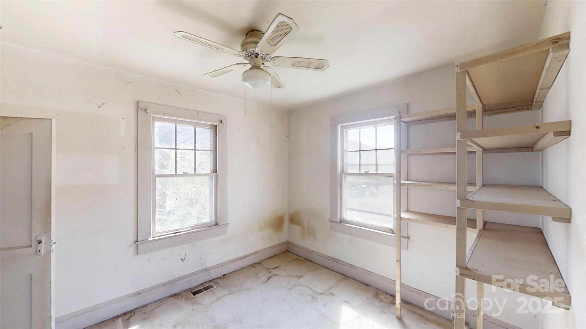 1628 Tunnel Road Asheville, NC 28805 - Photo 26 of 35