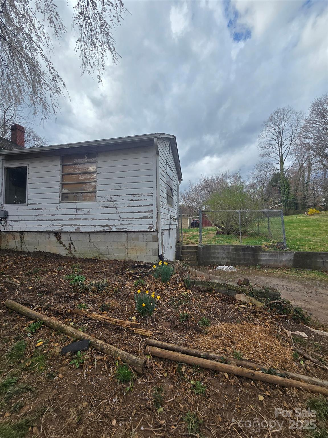 1628 Tunnel Road Asheville, NC 28805 - Photo 7 of 35