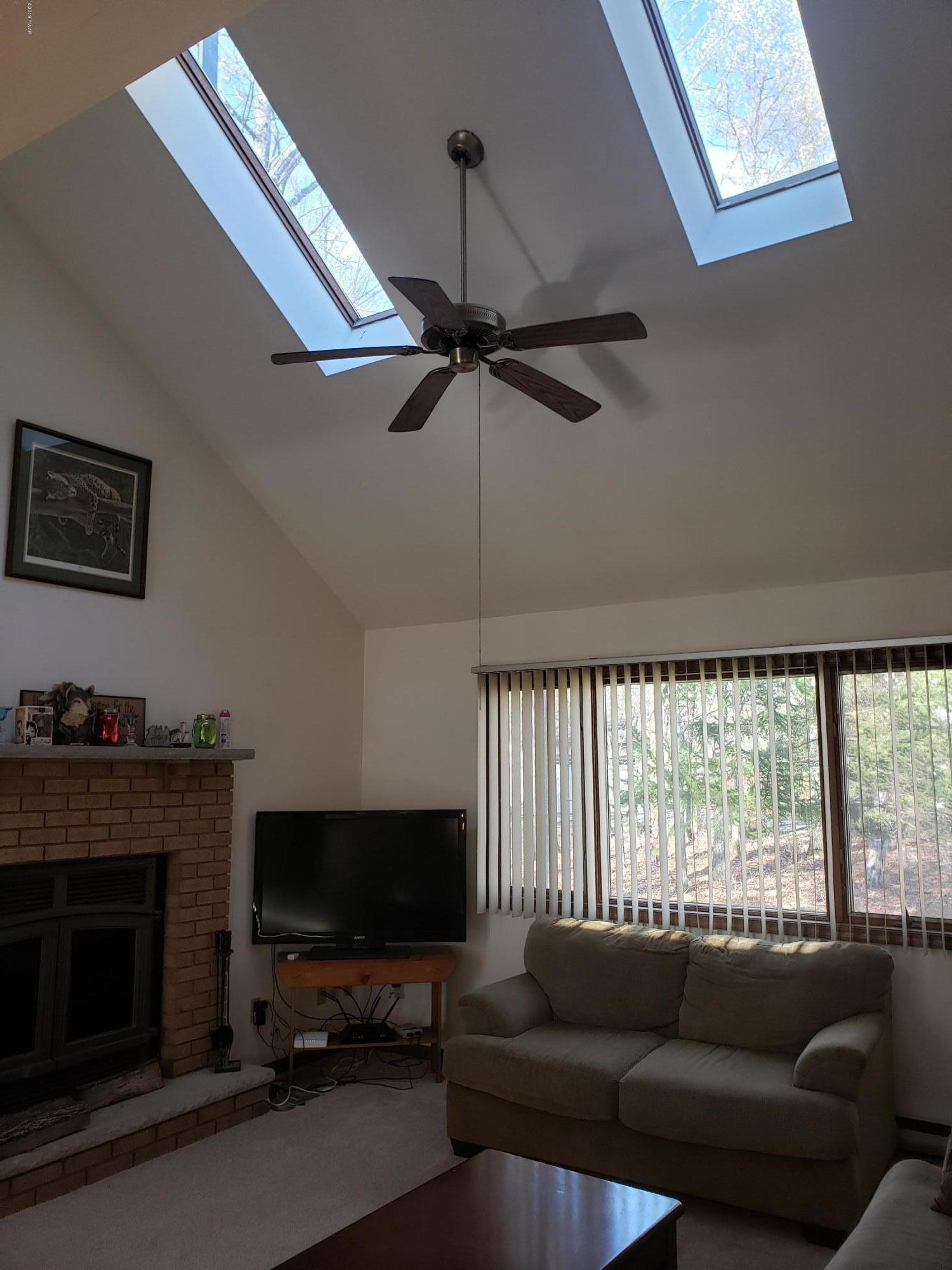 162 Doe Loop Bushkill, PA 18324 - Photo 13 of 63 20190427_172106