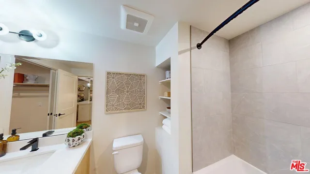 $3,225 | 800 North Front Street, Unit 1307, Burbank, CA 91502