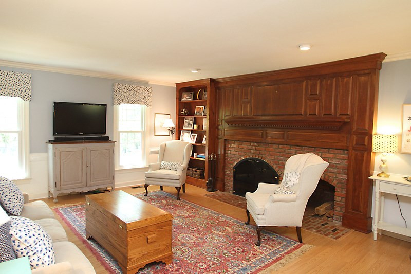 7508 Valley Run Drive Raleigh, NC 27615 - Photo 5 of 25 Living Room