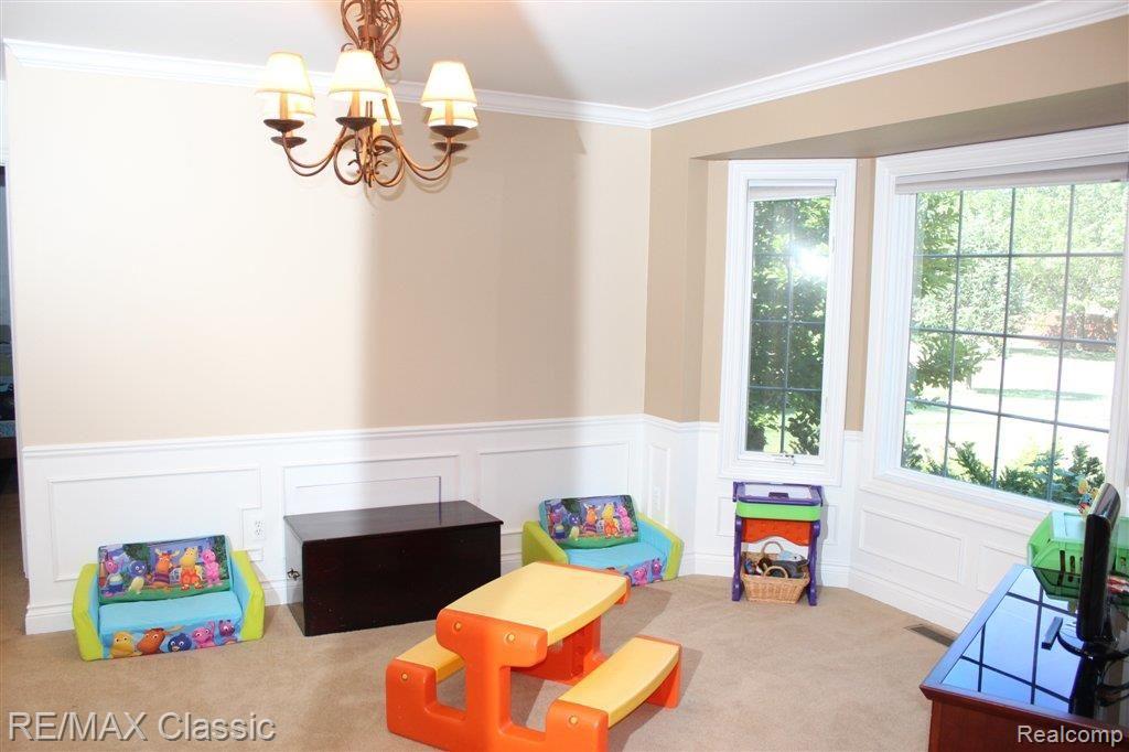 1278 North Lilley Road Canton, MI 48187 - Photo 14 of 25 Dining