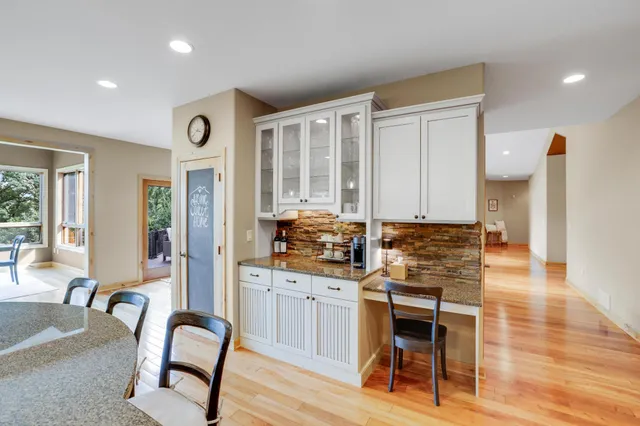 $1,150,000 | W10664 566th Avenue, Prescott, WI 54021