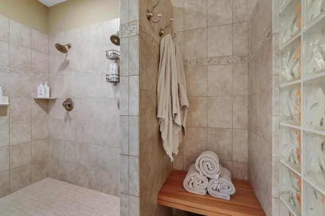 $1,150,000 | W10664 566th Avenue, Prescott, WI 54021