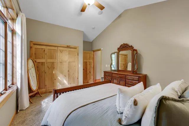 $1,150,000 | W10664 566th Avenue, Prescott, WI 54021