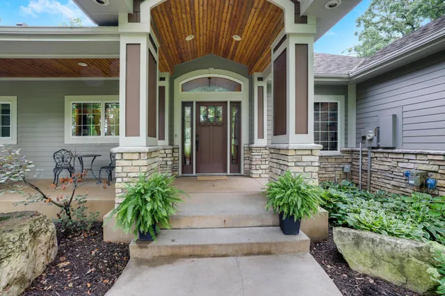 $1,150,000 | W10664 566th Avenue, Prescott, WI 54021