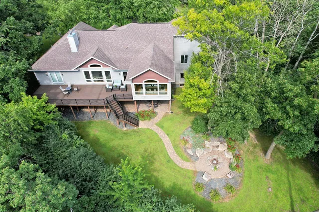 $1,150,000 | W10664 566th Avenue, Prescott, WI 54021