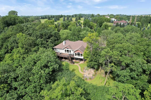 $1,150,000 | W10664 566th Avenue, Prescott, WI 54021