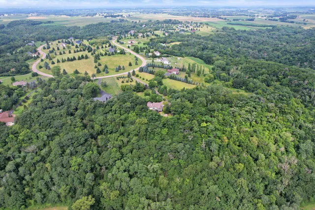 $1,150,000 | W10664 566th Avenue, Prescott, WI 54021