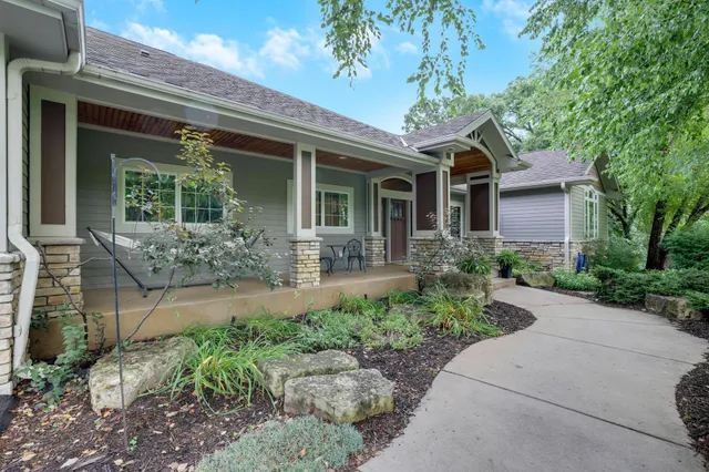 $1,150,000 | W10664 566th Avenue, Prescott, WI 54021