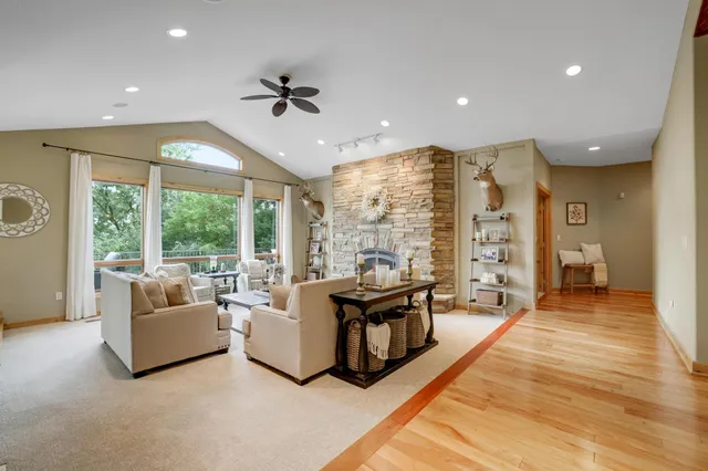 $1,150,000 | W10664 566th Avenue, Prescott, WI 54021