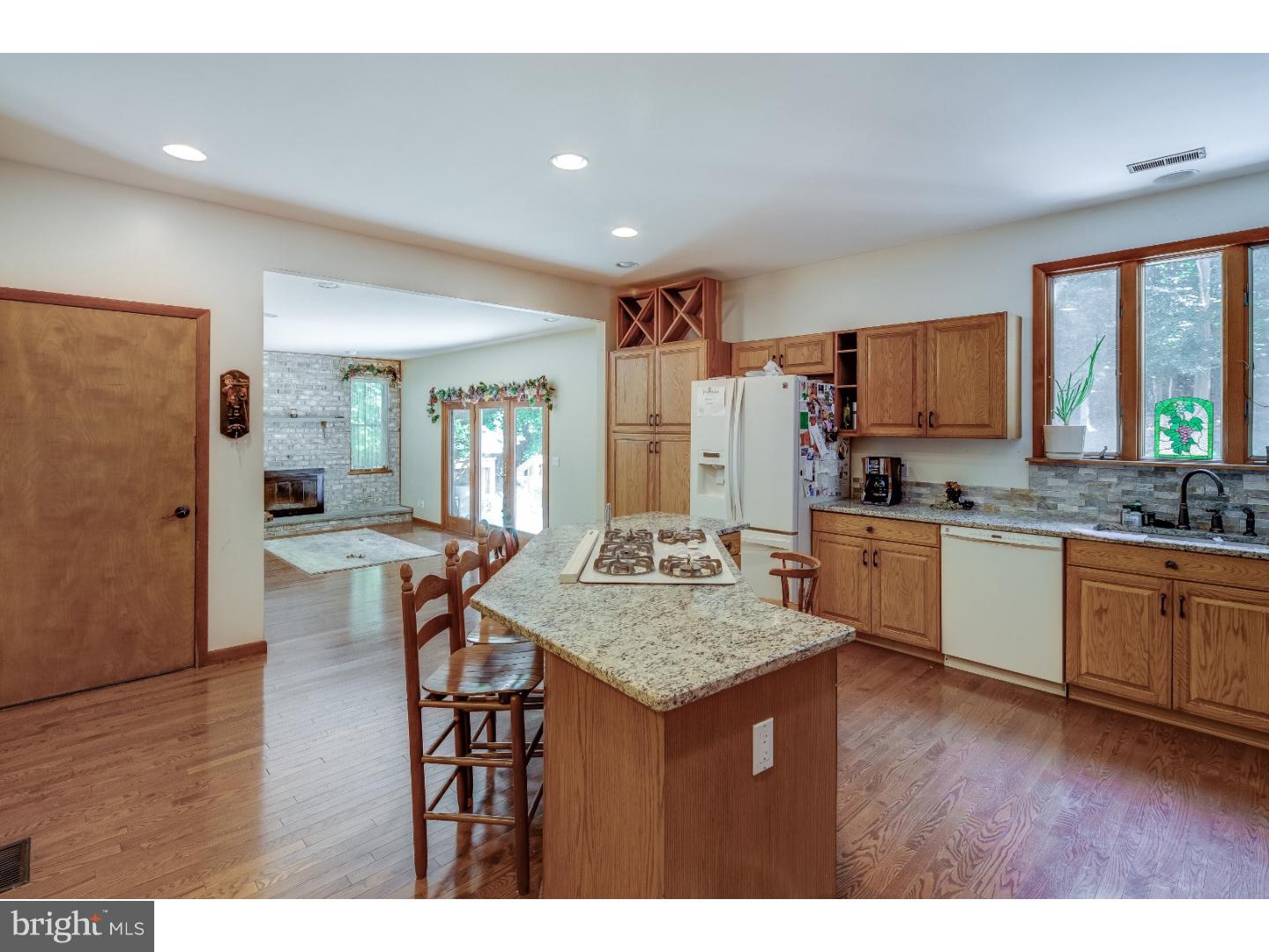455 Mt Royal Road Sewell, NJ 08080 - Photo 10 of 22 Kitchen