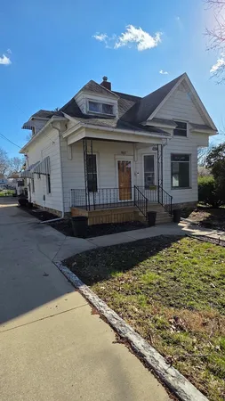$138,500 | 907 West 2nd Street, Rock Falls, IL 61071