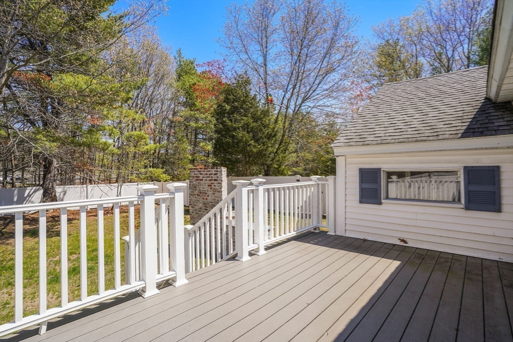 54 Meadowbrook Road Chelmsford, MA 01863 - Photo 6 of 16 Gallery Image 6