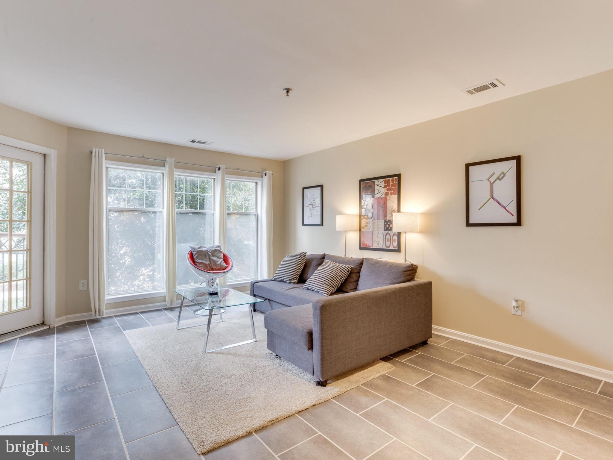 5573 Seminary Road, Unit 202 Falls Church, VA 22041 - Photo 11 of 30 Living Room