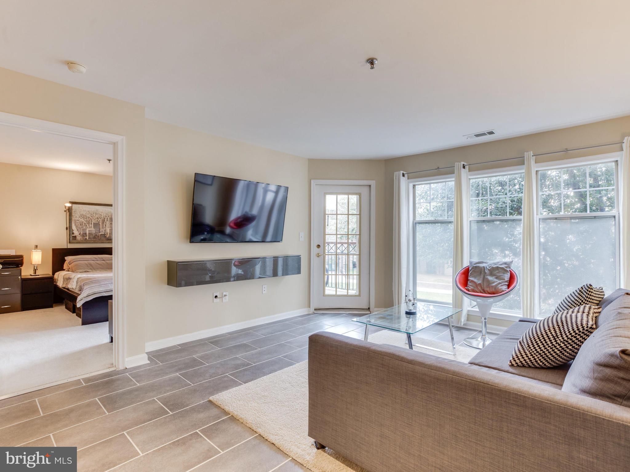 5573 Seminary Road, Unit 202 Falls Church, VA 22041 - Photo 12 of 30 Living Room