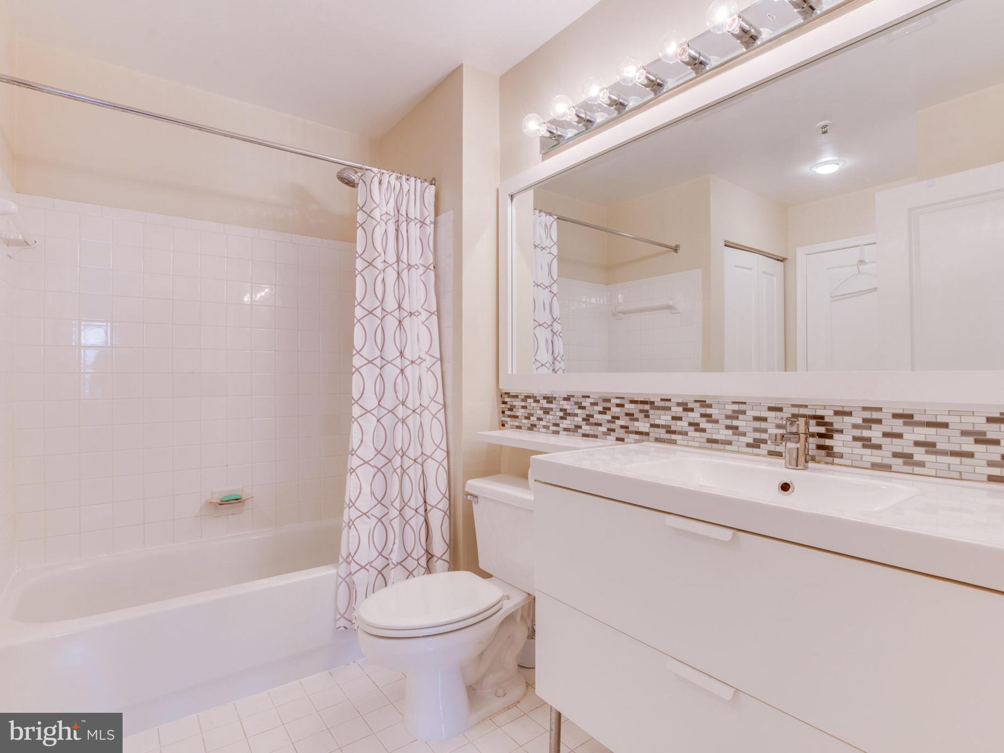 5573 Seminary Road, Unit 202 Falls Church, VA 22041 - Photo 19 of 30 Bath