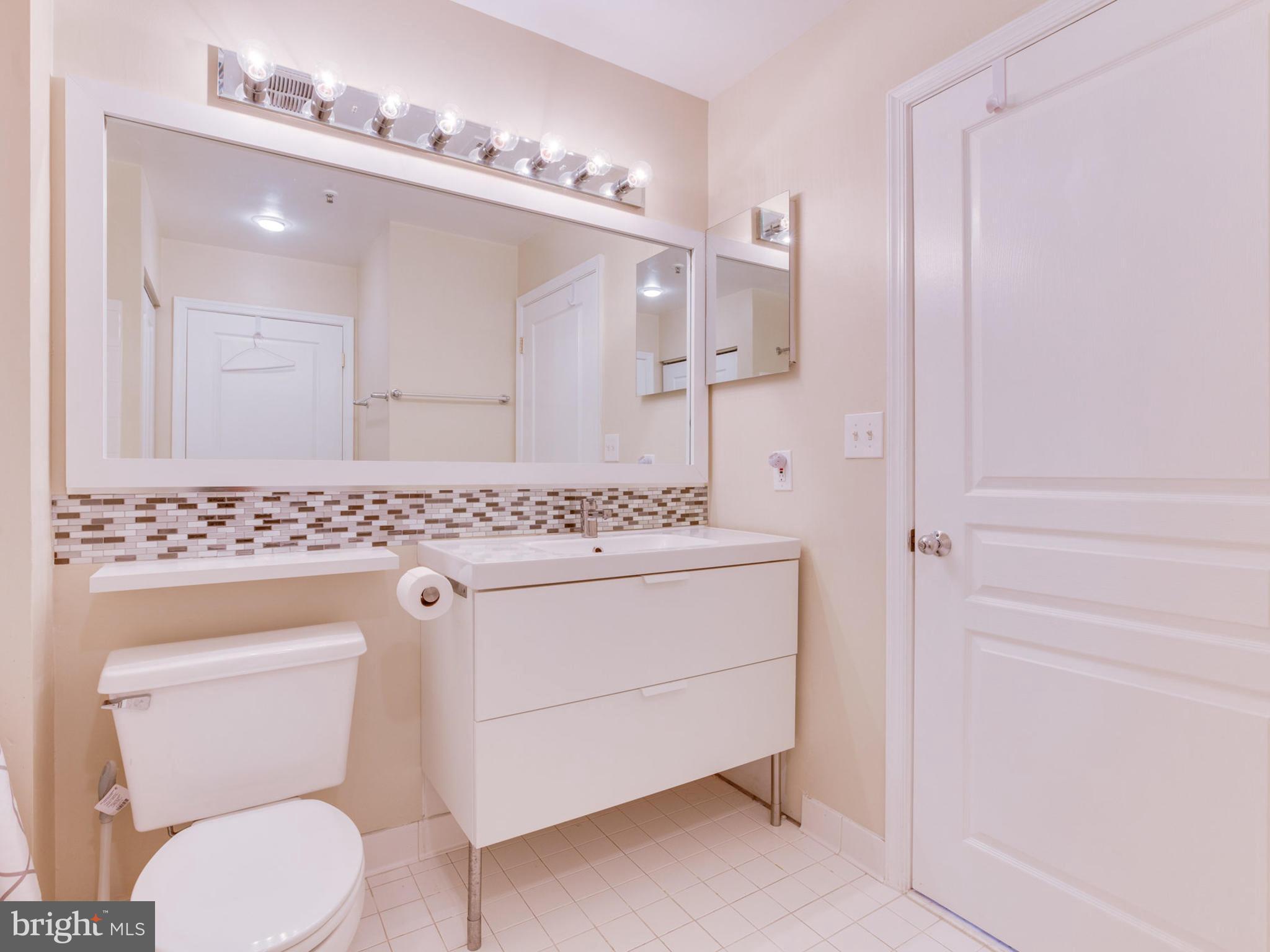 5573 Seminary Road, Unit 202 Falls Church, VA 22041 - Photo 21 of 30 Bath