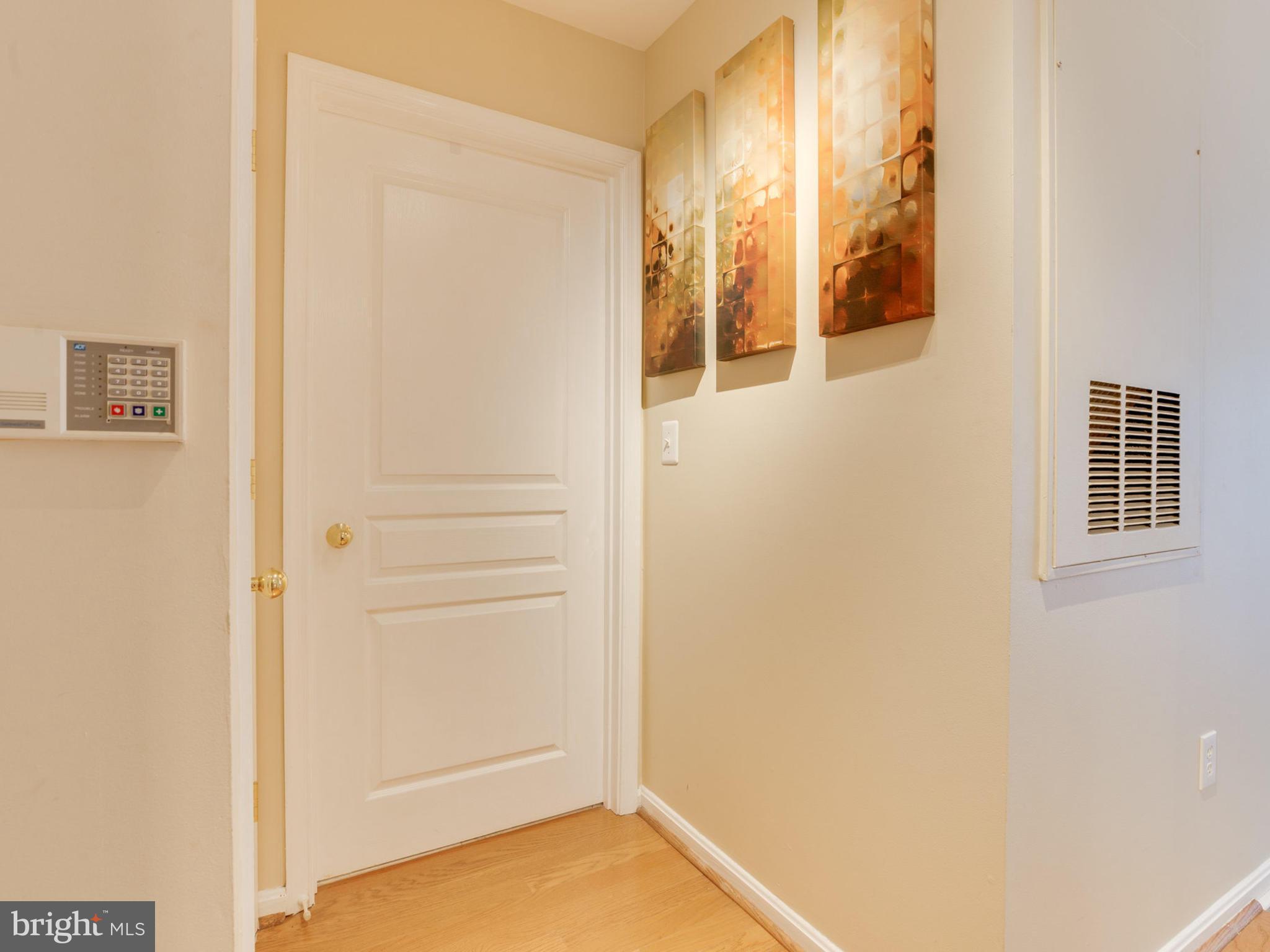 5573 Seminary Road, Unit 202 Falls Church, VA 22041 - Photo 5 of 30 Interior (General)