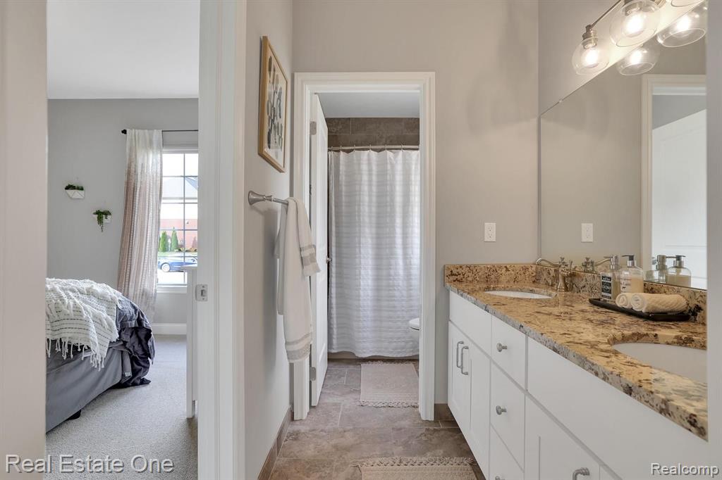 618 Robinson Drive Rochester Hills, MI 48307 - Photo 6 of 47