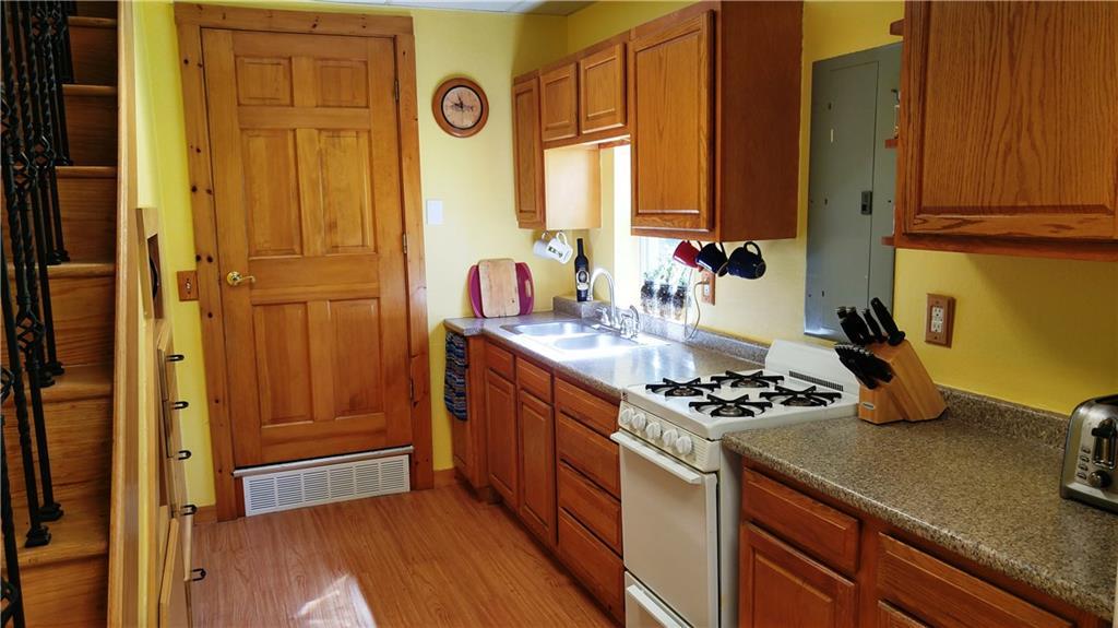 20 Cross Road Milbridge, ME 04658 - Photo 7 of 35 Gas range for your culinary...