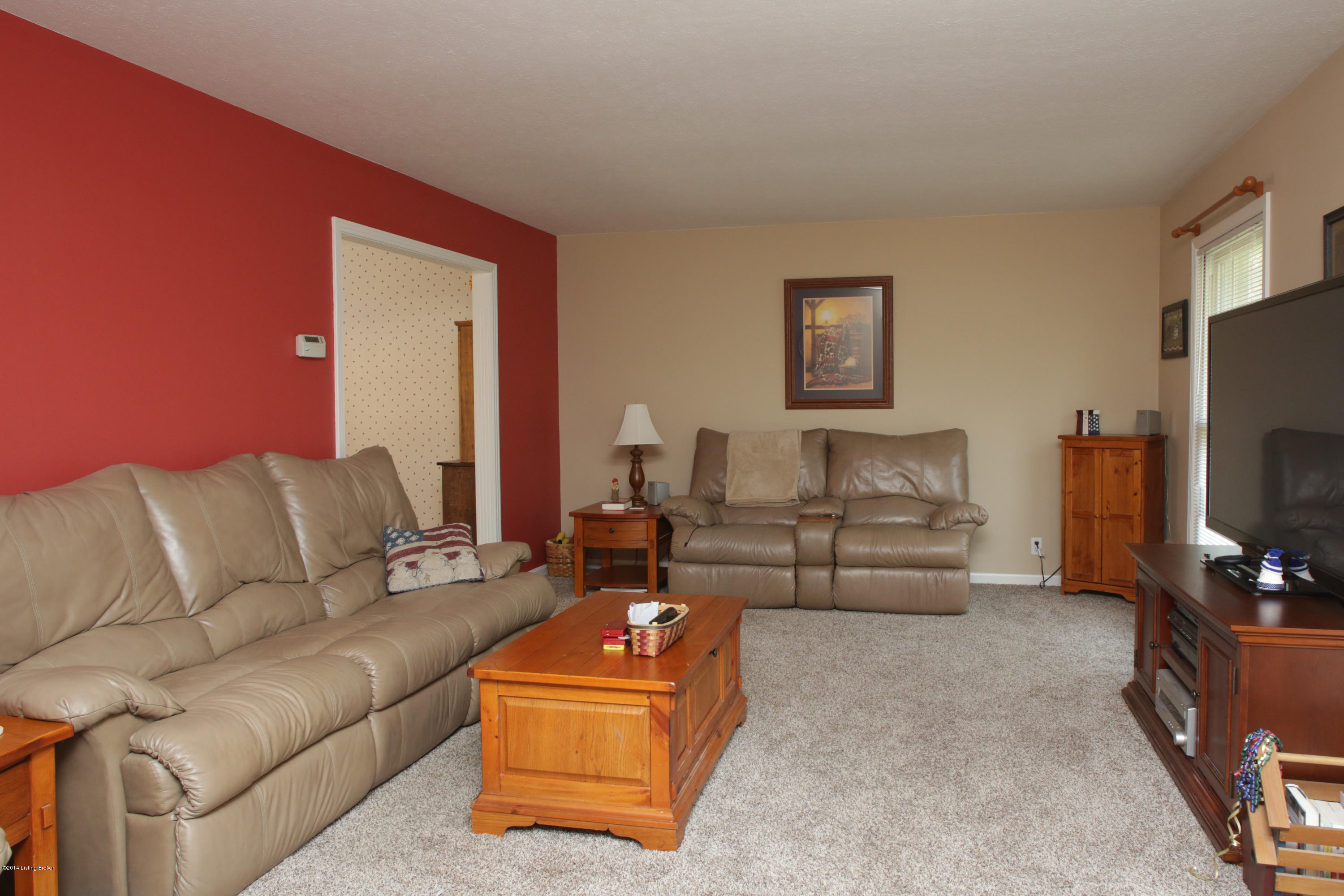 8409 Fox Ridge Court Louisville, KY 40272 - Photo 3 of 30 U05A3522