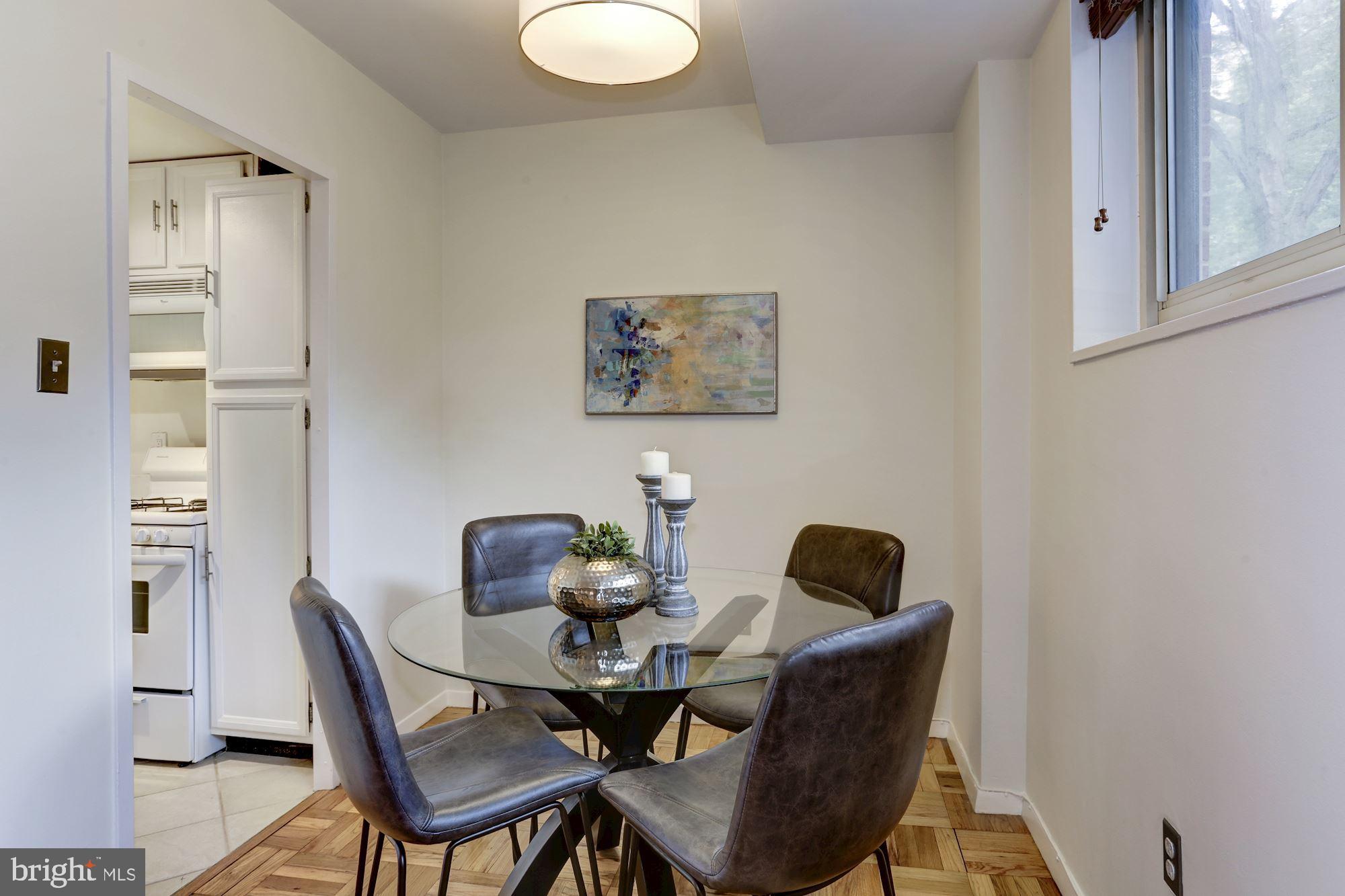4000 Tunlaw Road Northwest, Unit 227 Washington, DC 20007 - Photo 6 of 24 Dining Space