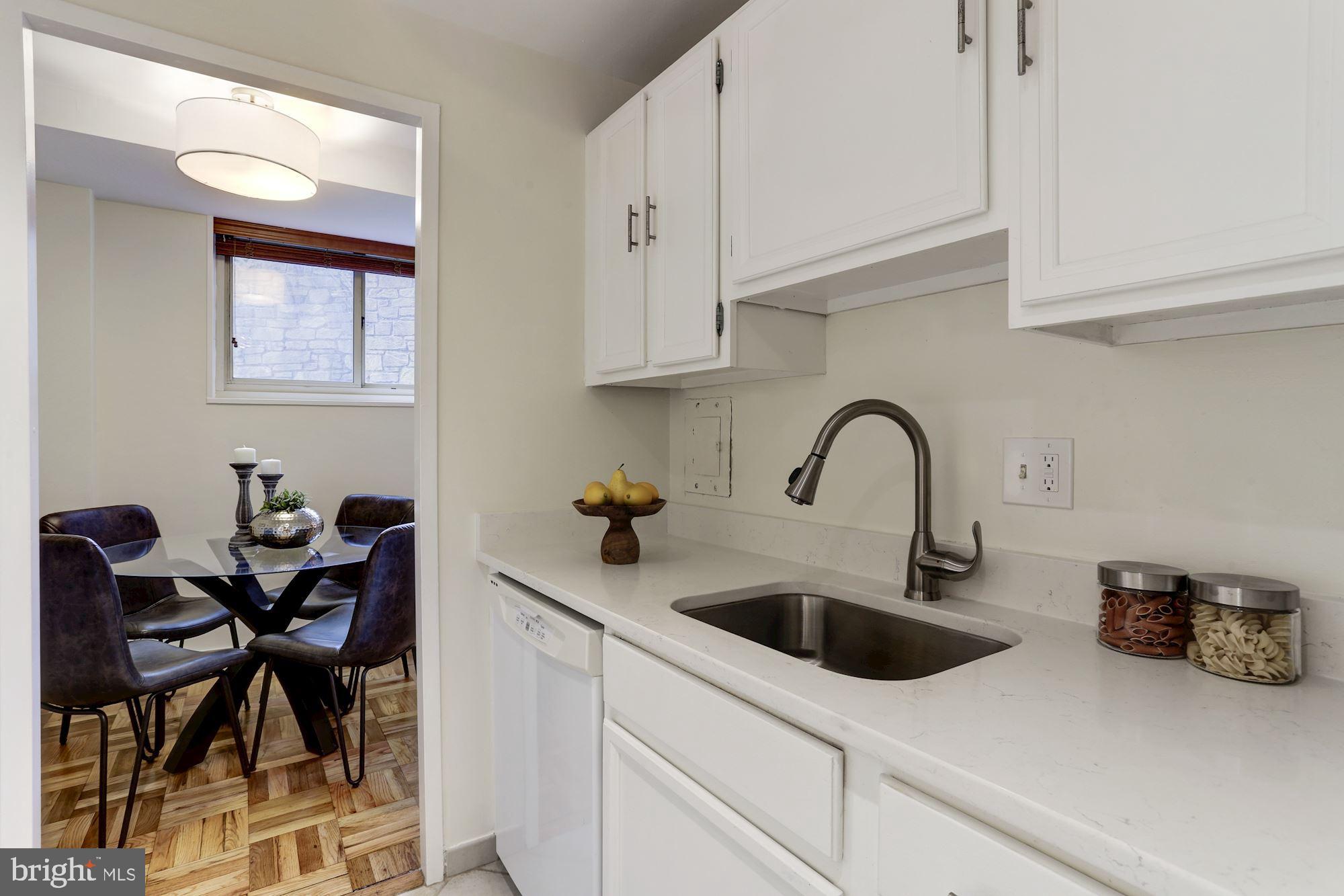 4000 Tunlaw Road Northwest, Unit 227 Washington, DC 20007 - Photo 9 of 24 Kitchen