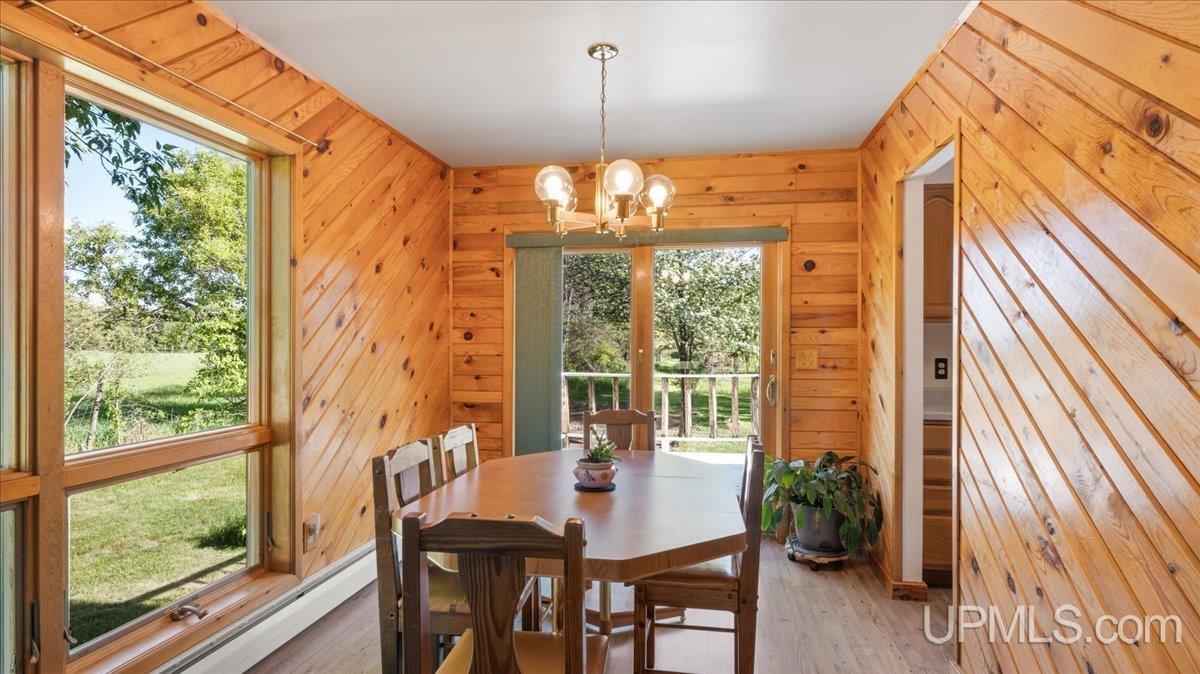 3769 20th Road Gladstone, MI 49837 - Photo 10 of 44