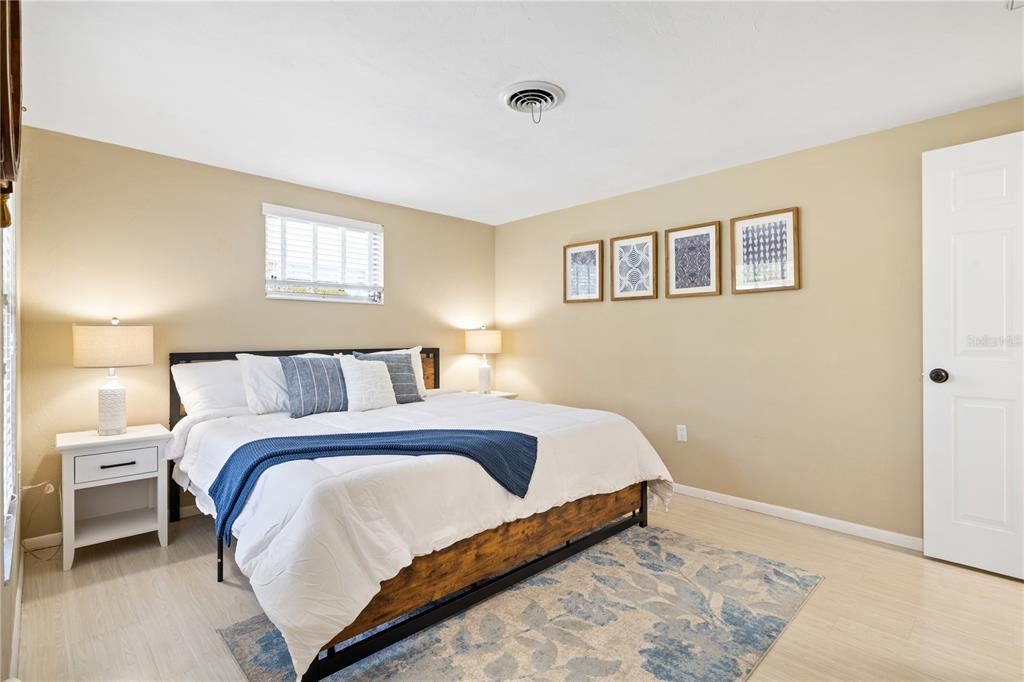 2365 Bay Street Sarasota, FL 34237 - Photo 32 of 93