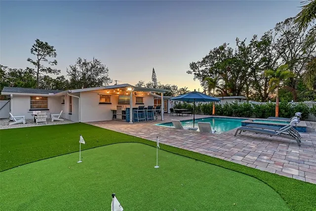 $9,900 | 2365 Bay Street, Sarasota, FL 34237