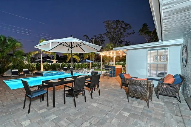 $9,900 | 2365 Bay Street, Sarasota, FL 34237