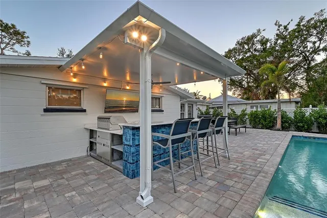 $9,900 | 2365 Bay Street, Sarasota, FL 34237